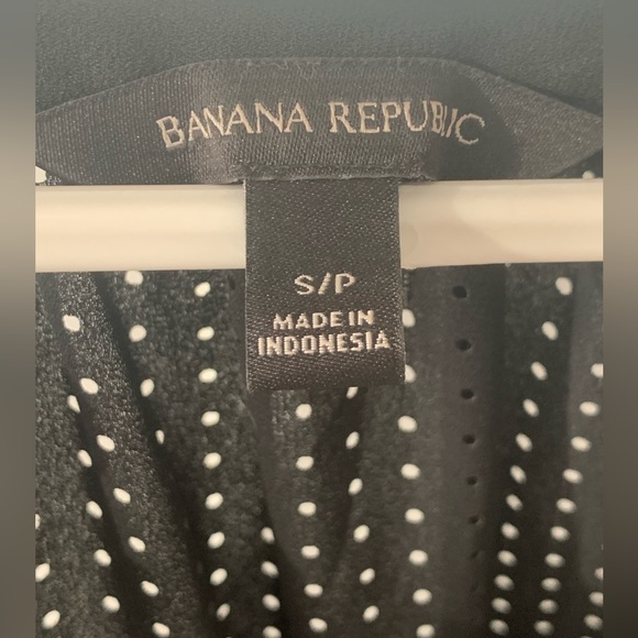 Black perforated Banana Republic blouse - Picture 3 of 4